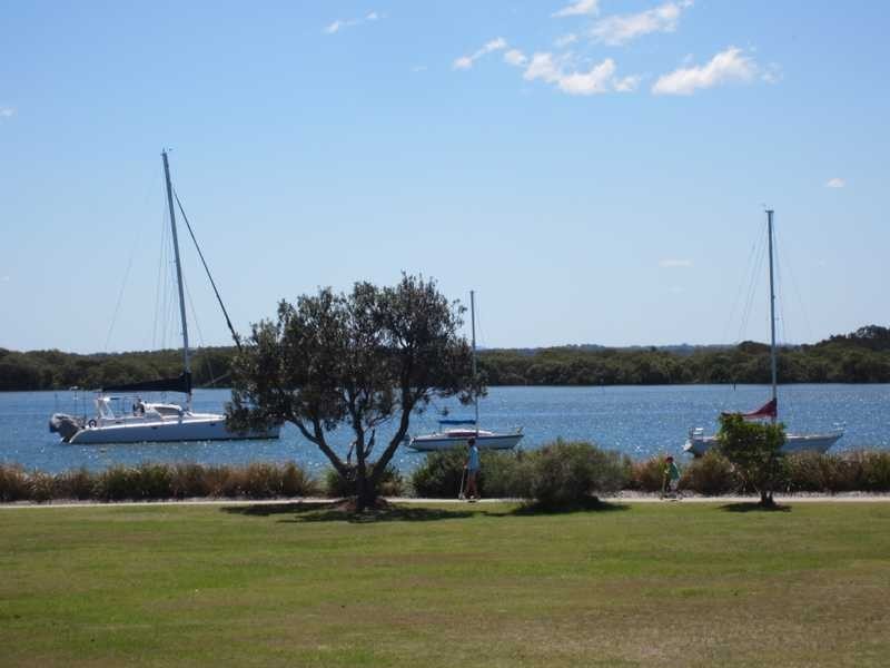 Unit 5/8 Bent Street, Yamba NSW 2464