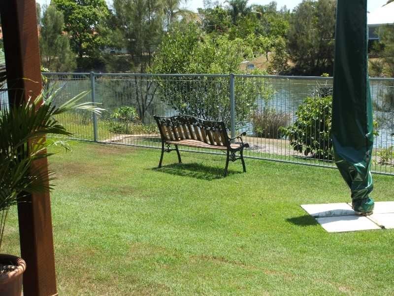 5 Newport Island Circuit, Yamba NSW 2464