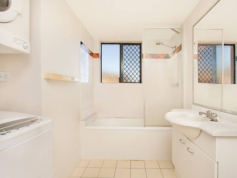 15/14 MILES STREET, Kirra QLD 4225