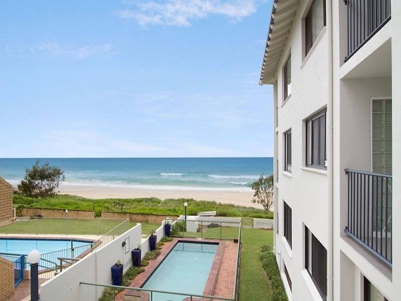 353 Golden Four Drive ‘Laura’, Tugun QLD 4224