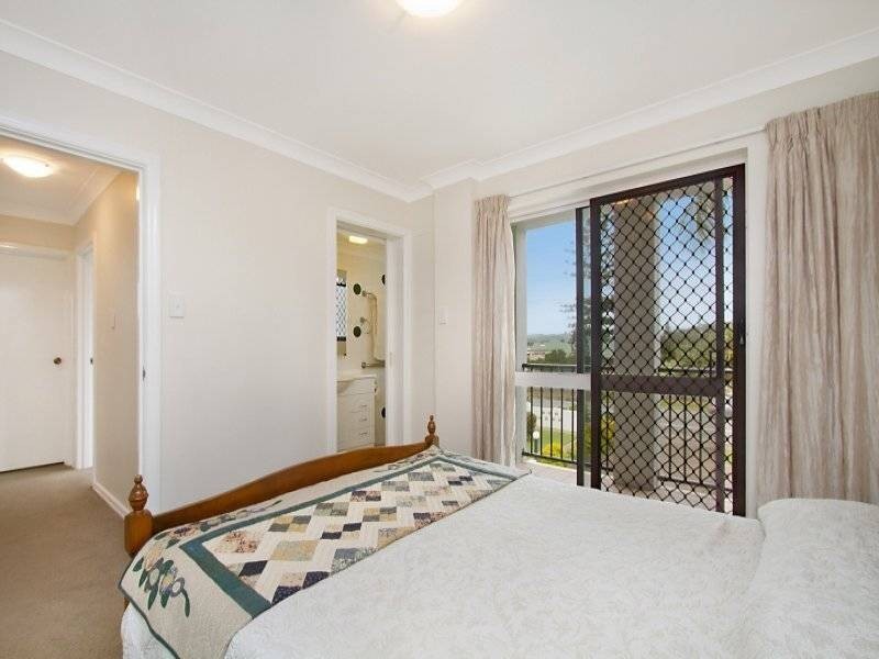 353 Golden Four Drive ‘Laura’, Tugun QLD 4224