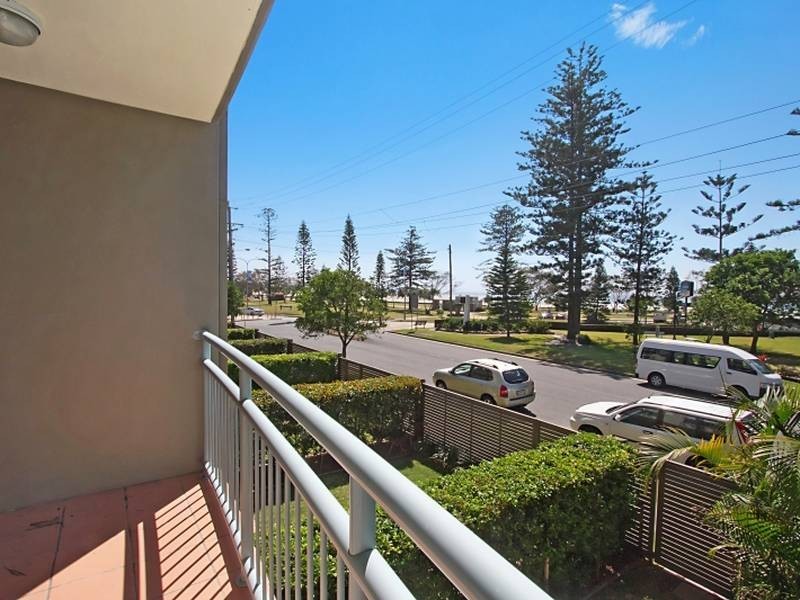 207/92 Musgrave Street, Kirra QLD 4225