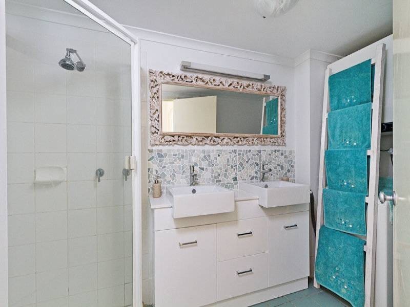 215/92 Musgrave Street, Kirra QLD 4225