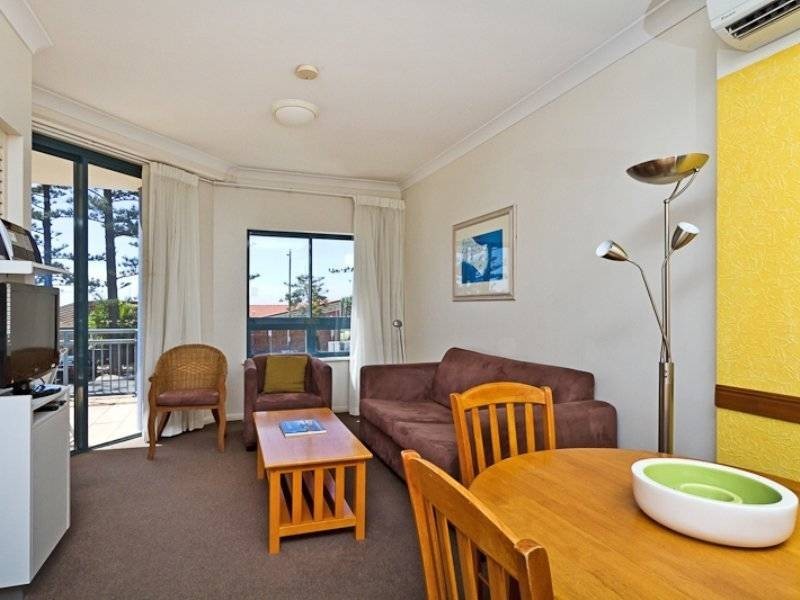 99 Griffith Street, Coolangatta QLD 4225