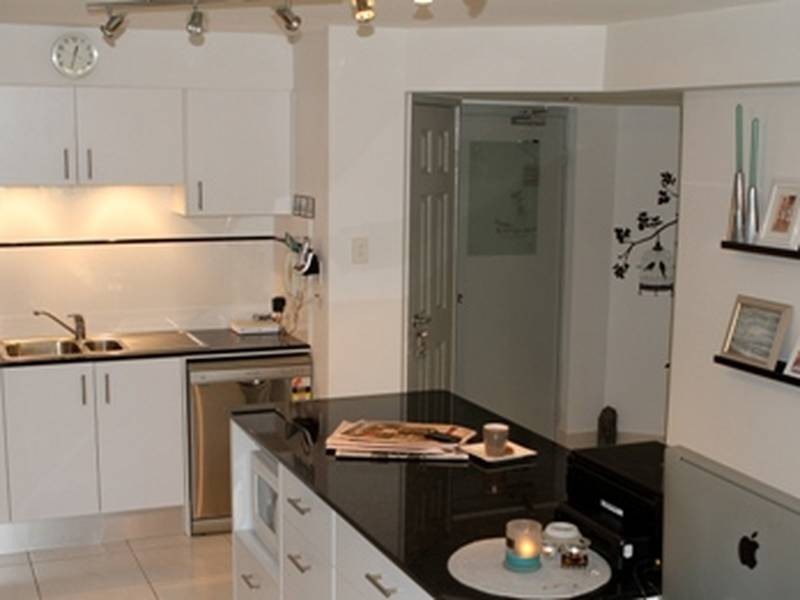 17/15 South Street, Kirra QLD 4225