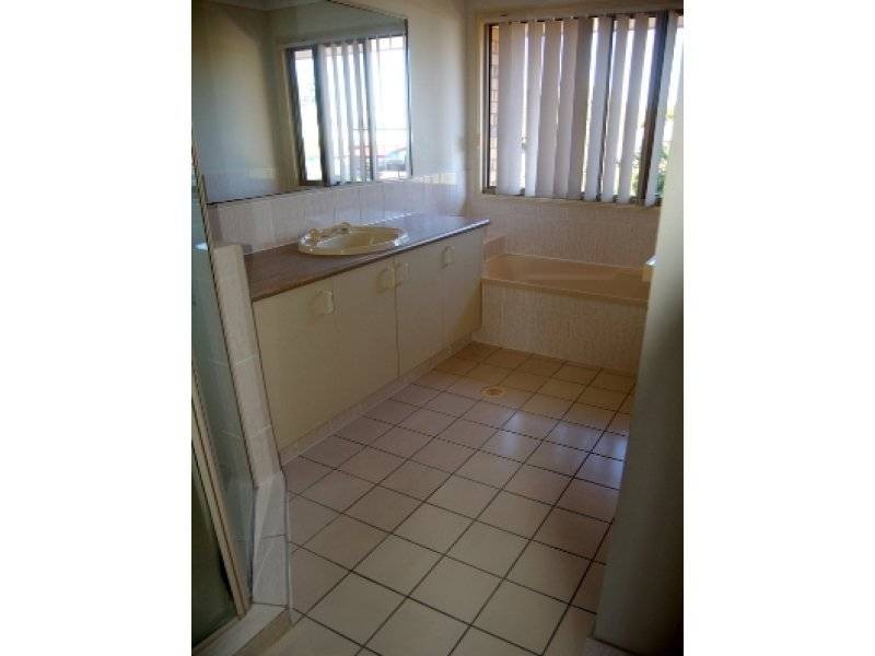 2/17 Yaun Street, Coomera QLD 4209