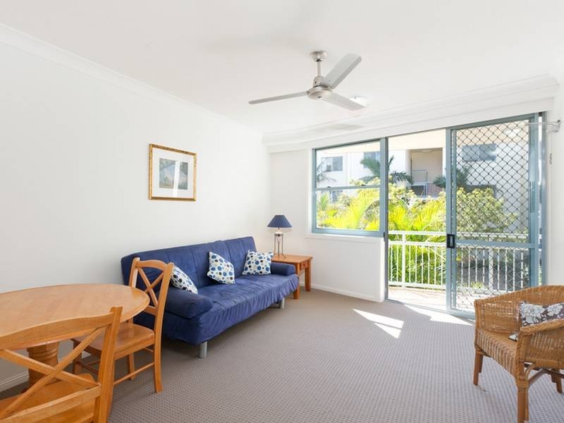 212/92 Musgrave Street, Kirra QLD 4225