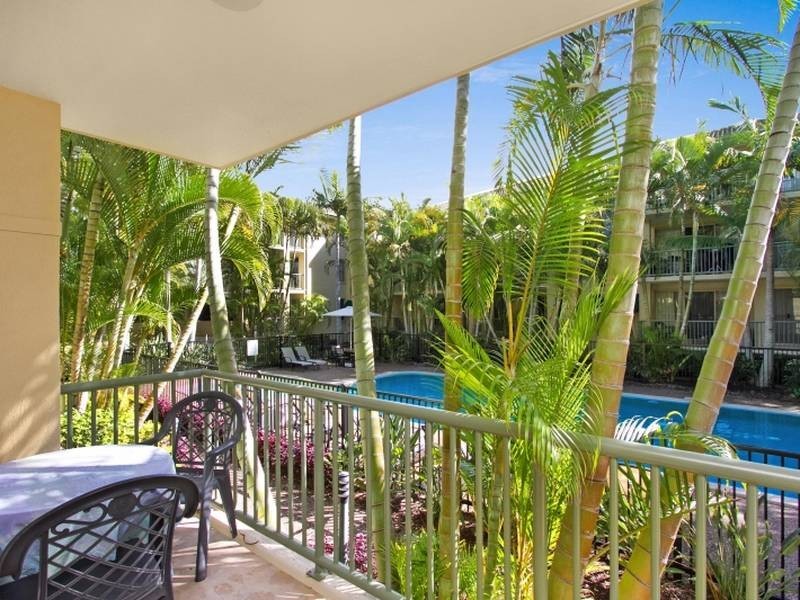 6/37 Golden Four Drive, Kirra QLD 4225