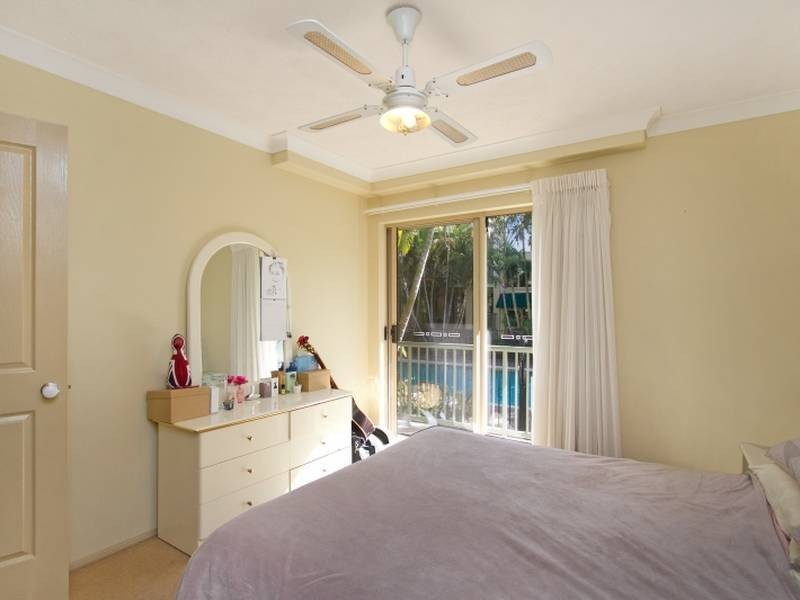 6/37 Golden Four Drive, Kirra QLD 4225