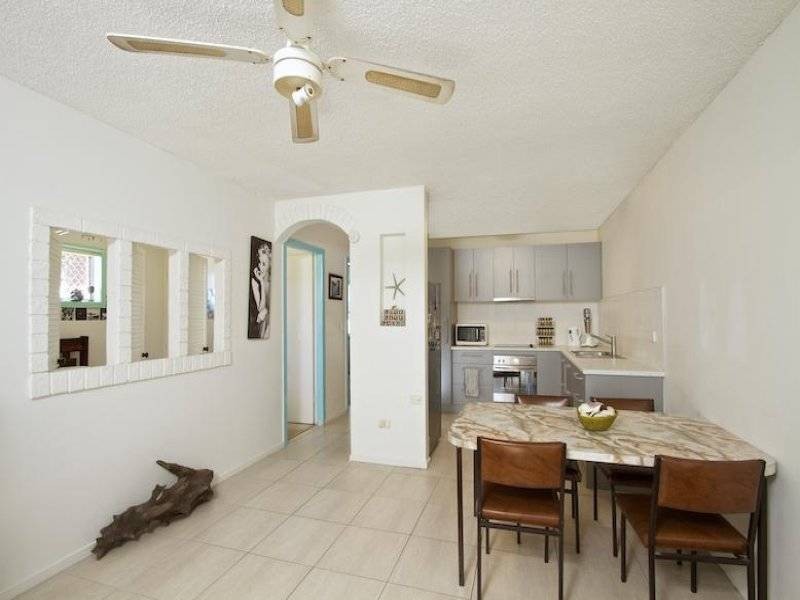 1/13 Coolangatta Rd, Kirra QLD 4225