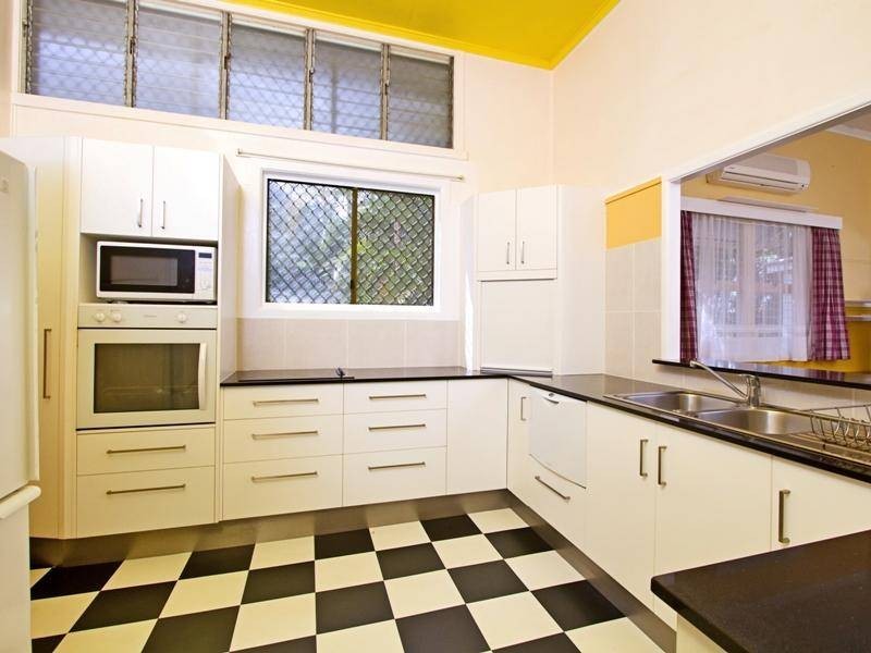 55 Garrick Street, Coolangatta QLD 4225
