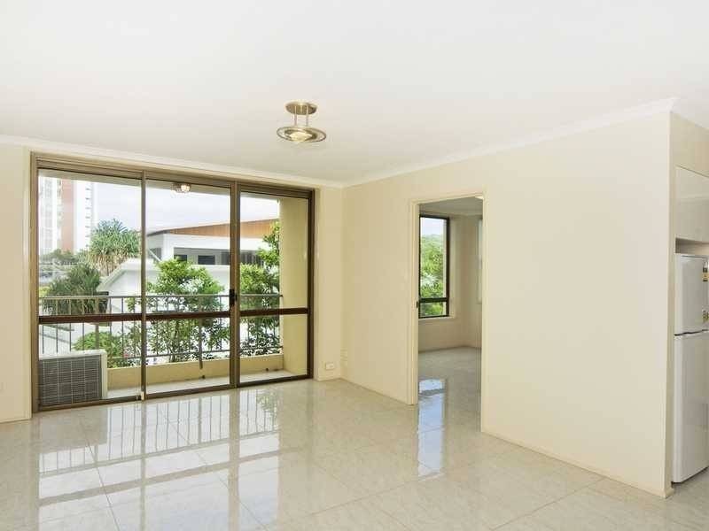 15/22 Musgrave Street, Kirra QLD 4225