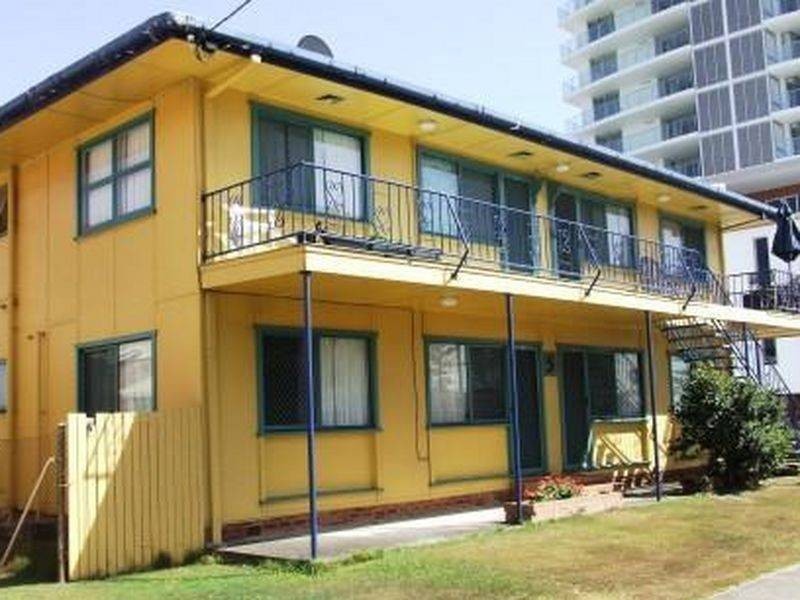 2/5 Haig Street, Kirra QLD 4225