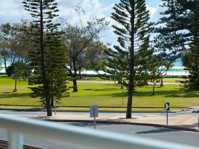 205/92 Musgrave Street, Kirra QLD 4225