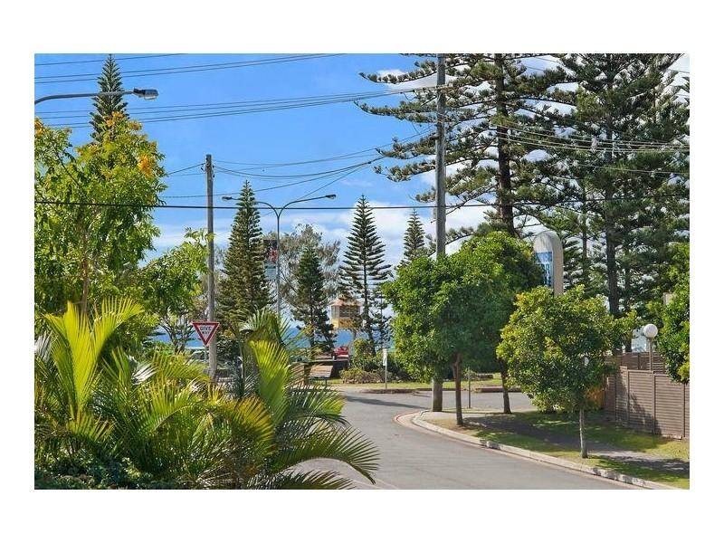 3/5 Churchill St, Kirra QLD 4225