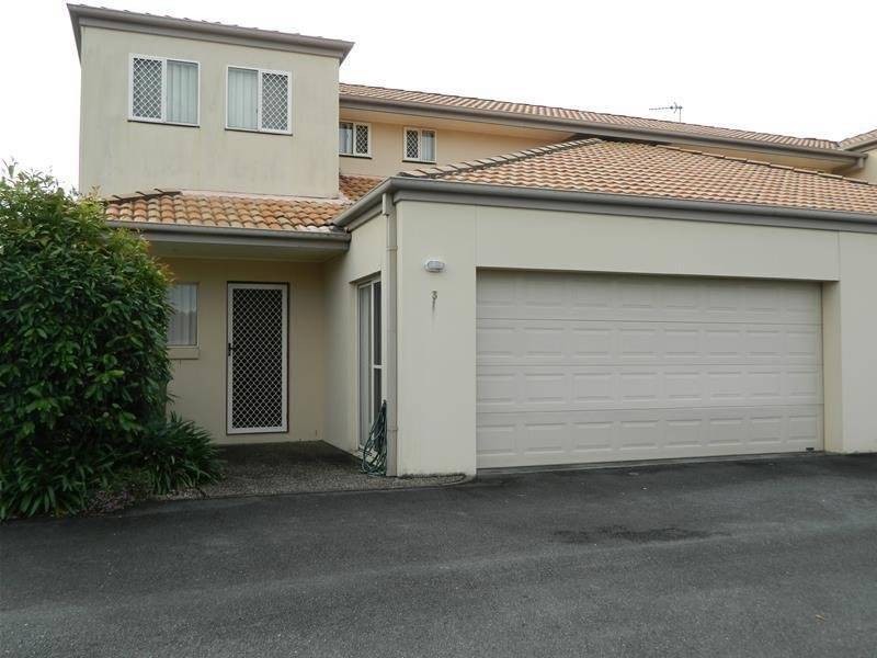 3/3 Camphor Wood Court, Robina QLD 4226