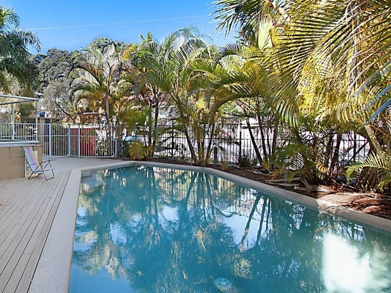 9/50 Miles Street, Coolangatta QLD 4225