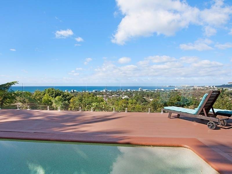 13 Bob Barnard Drive, Tugun QLD 4224