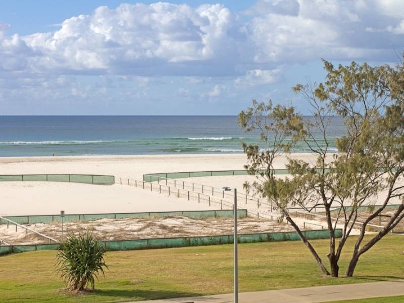 1 Haig Street, Kirra QLD 4225