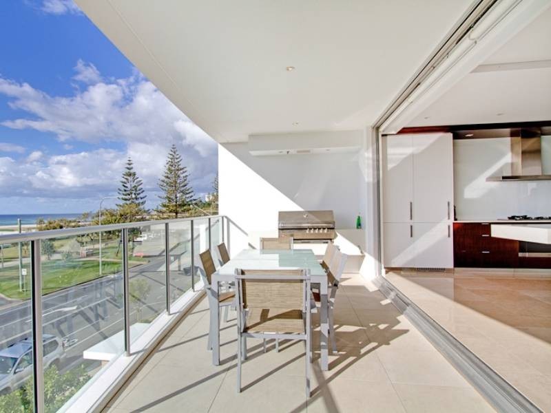 1 Haig Street, Kirra QLD 4225