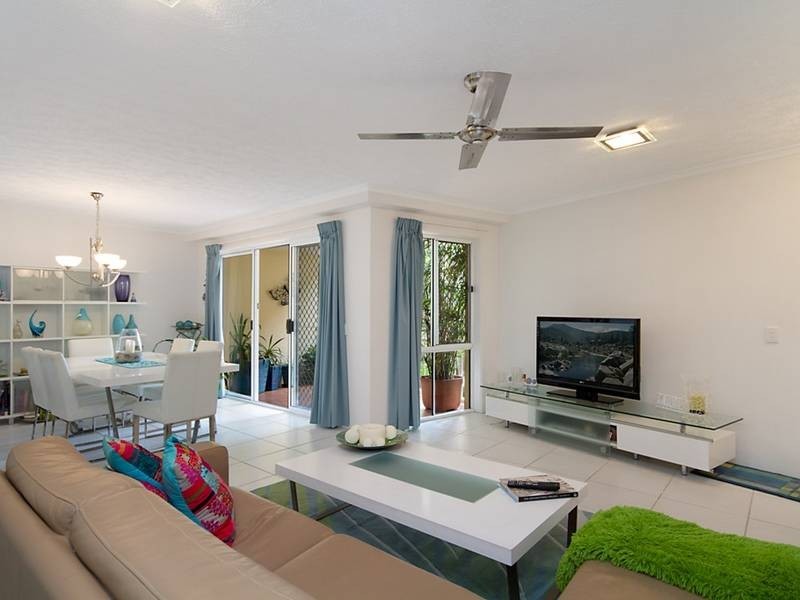 5/12 Douglas Street, Kirra QLD 4225