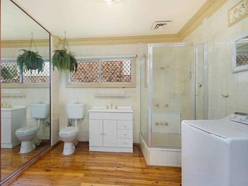 70 Manus Avenue, Palm Beach QLD 4221