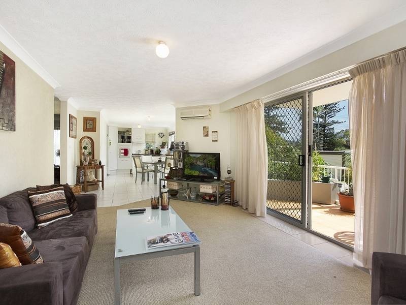 3/241 Golden Four Drive, Bilinga QLD 4225