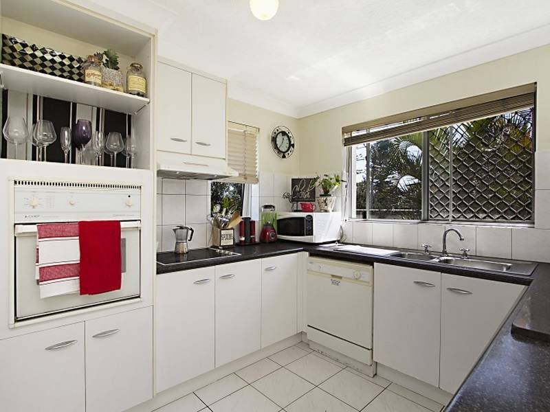3/241 Golden Four Drive, Bilinga QLD 4225
