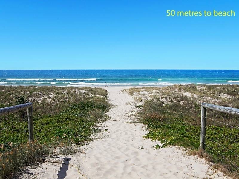 3/241 Golden Four Drive, Bilinga QLD 4225