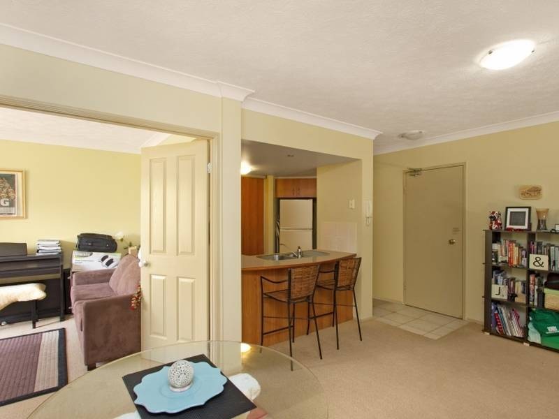 6/37 Golden Four Drive, Bilinga QLD 4225