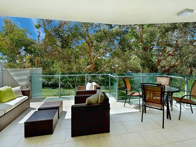 2/9 South Street, Kirra QLD 4225