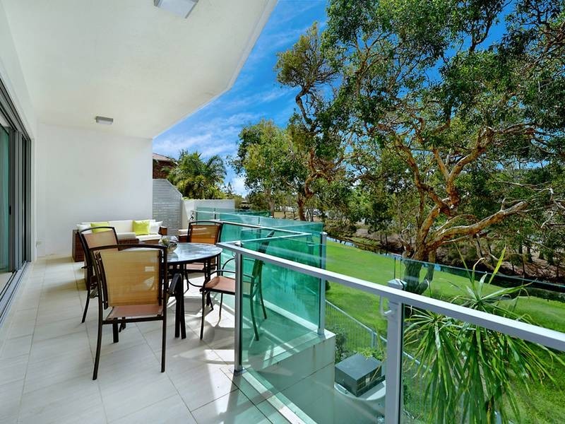 2/9 South Street, Kirra QLD 4225