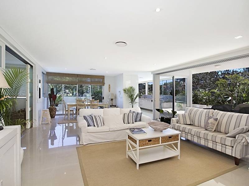 1/42 Boundary Street, Rainbow Bay QLD 4225