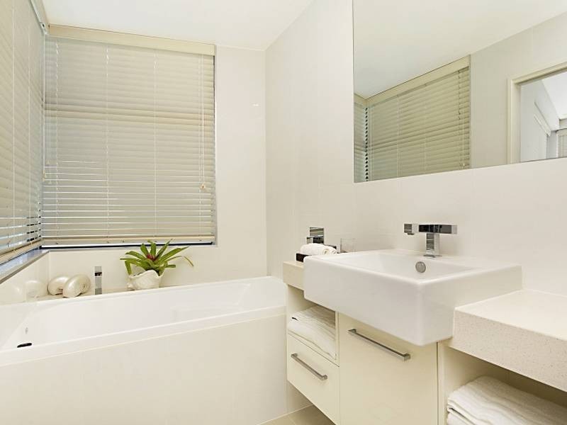 1/42 Boundary Street, Rainbow Bay QLD 4225