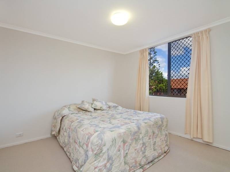 6/242 Pacific Parade, Bilinga QLD 4225