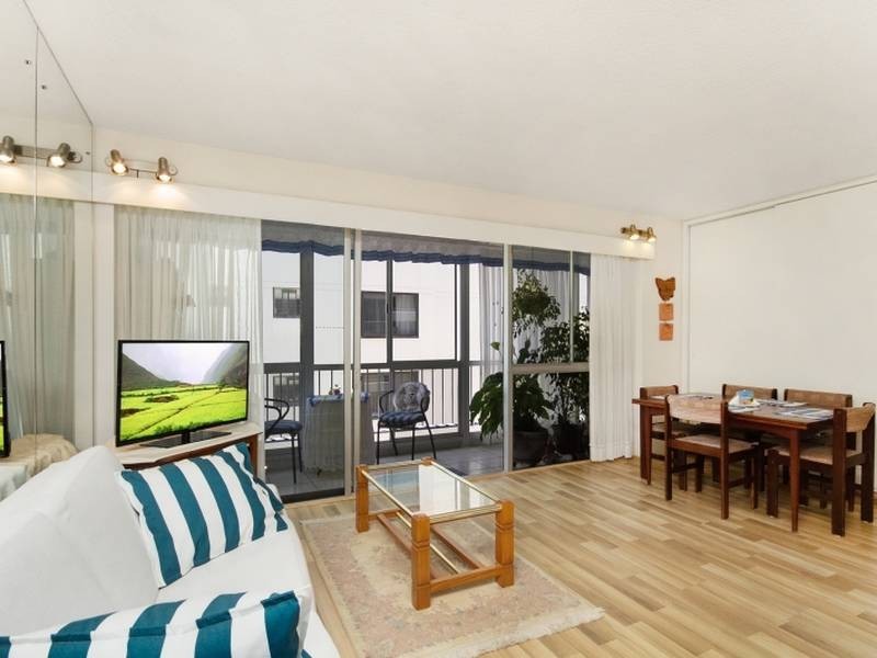 4/32 Powell Crescent, Kirra QLD 4225