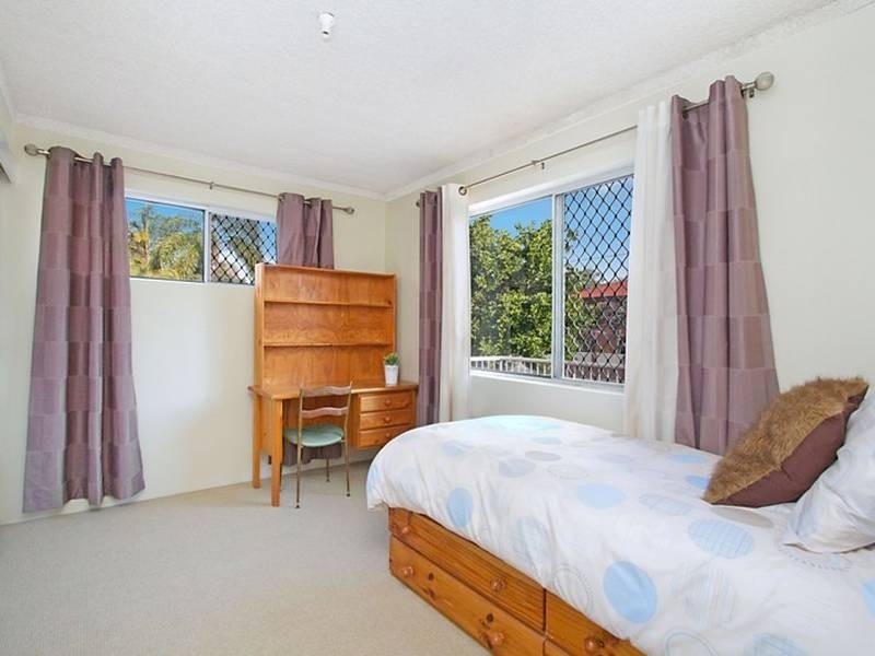 4/58 Coolangatta Road, Kirra QLD 4225