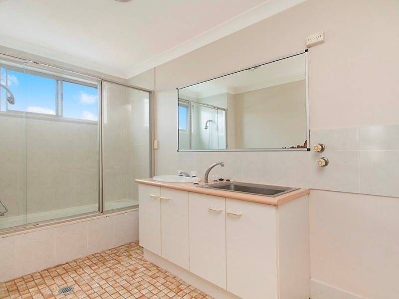 6/13 Churchill Street, Kirra QLD 4225