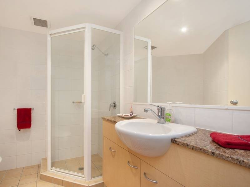 204/4 Douglas Street, Kirra QLD 4225