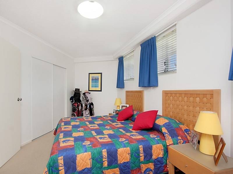 204/4 Douglas Street, Kirra QLD 4225