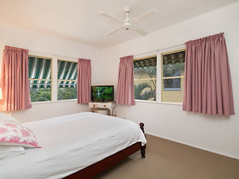 133 Golden Four Drive, Bilinga QLD 4225