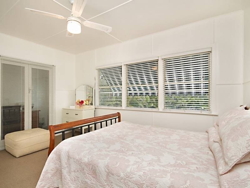 133 Golden Four Drive, Bilinga QLD 4225
