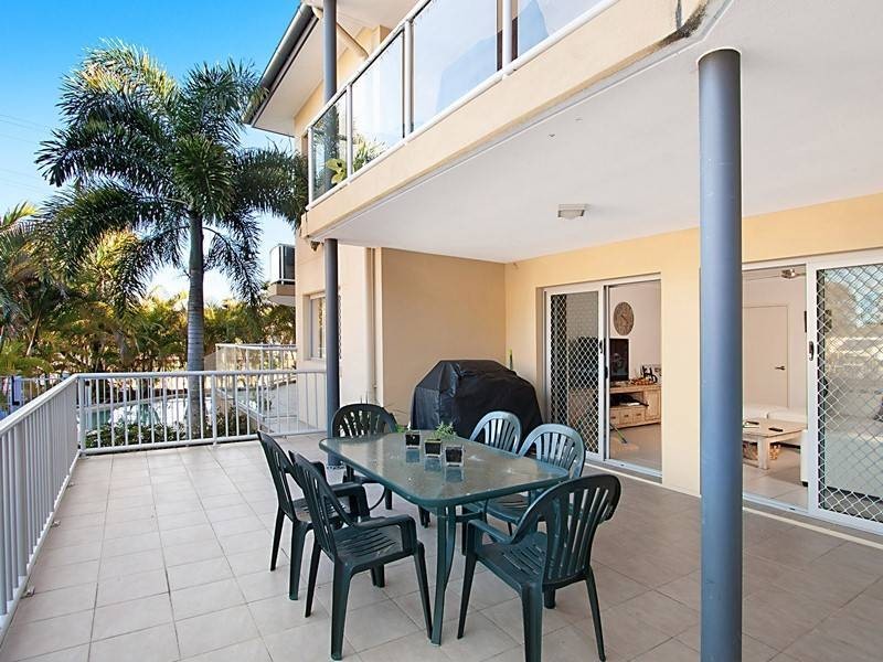 3/50 Miles Street, Kirra QLD 4225