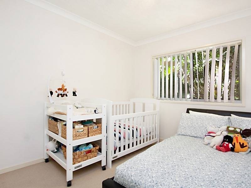 3/50 Miles Street, Kirra QLD 4225