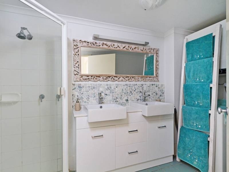 215/92 Musgrave Street, Kirra QLD 4225