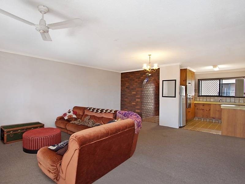 4/63 Dixon Street, Coolangatta QLD 4225