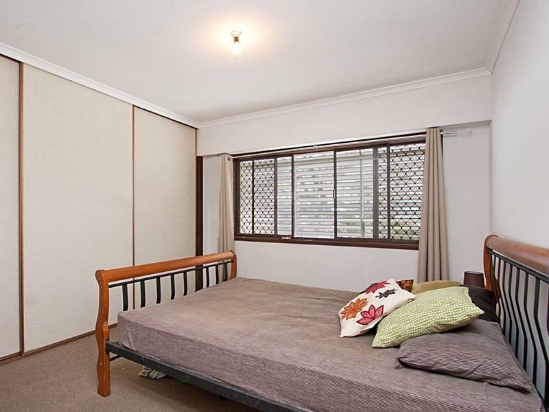 4/63 Dixon Street, Coolangatta QLD 4225