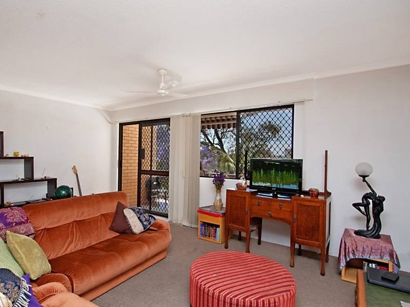 4/63 Dixon Street, Coolangatta QLD 4225