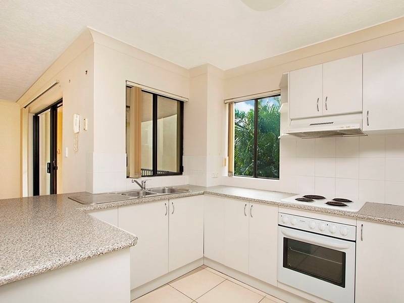 13/14 Miles Street, Kirra QLD 4225