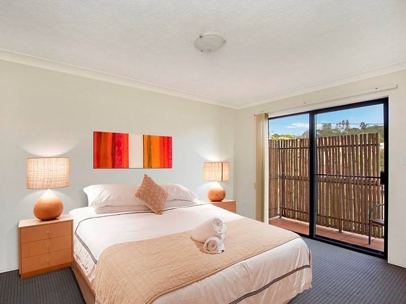 13/14 Miles Street, Kirra QLD 4225